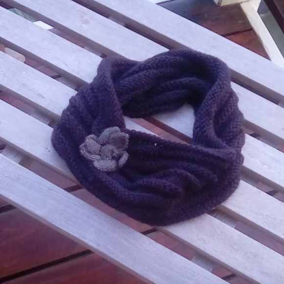 Handmade Infinity Scarf - Picture 1 of 2